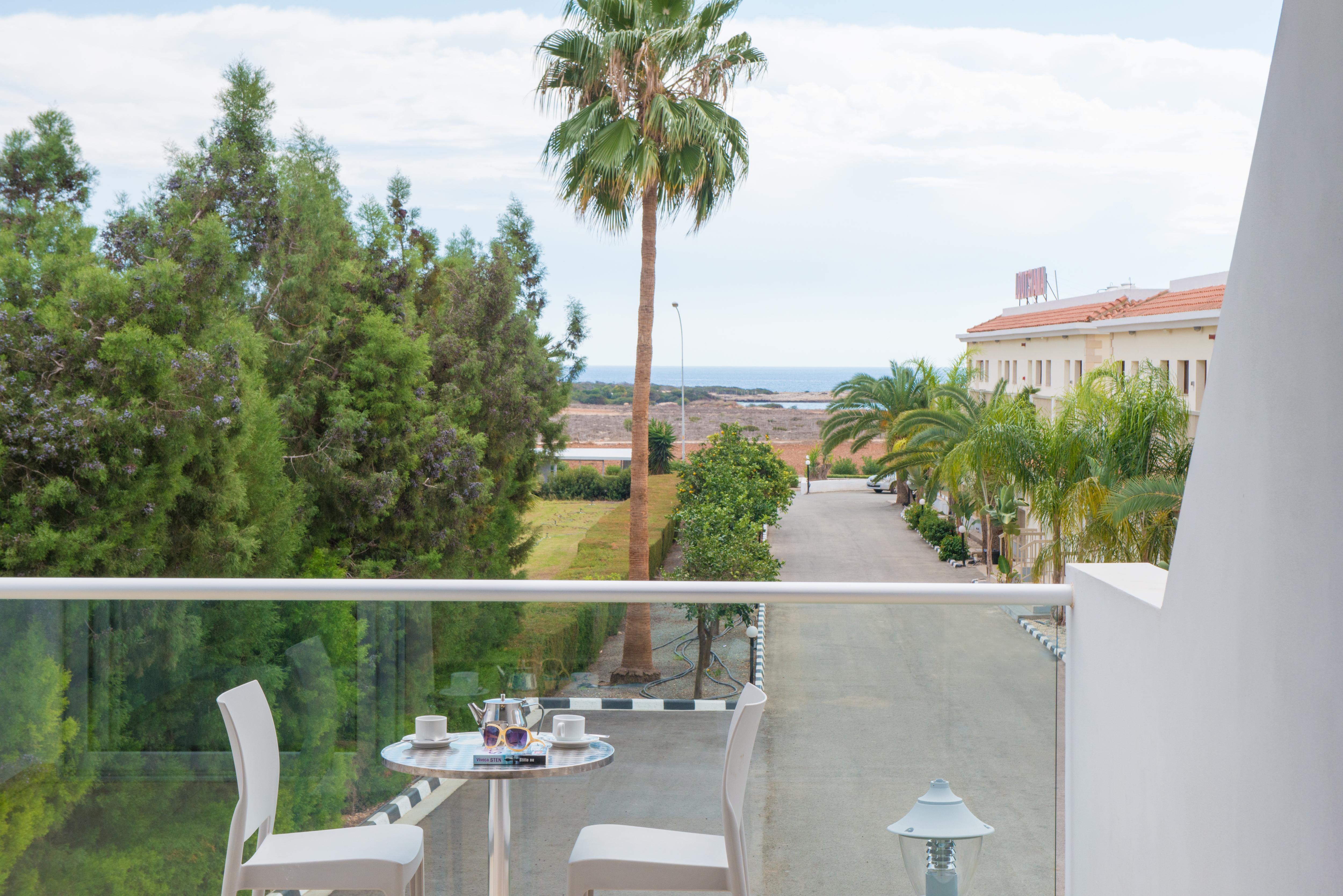 Loutsiana Deluxe Apts Айя Напа Екстериор снимка