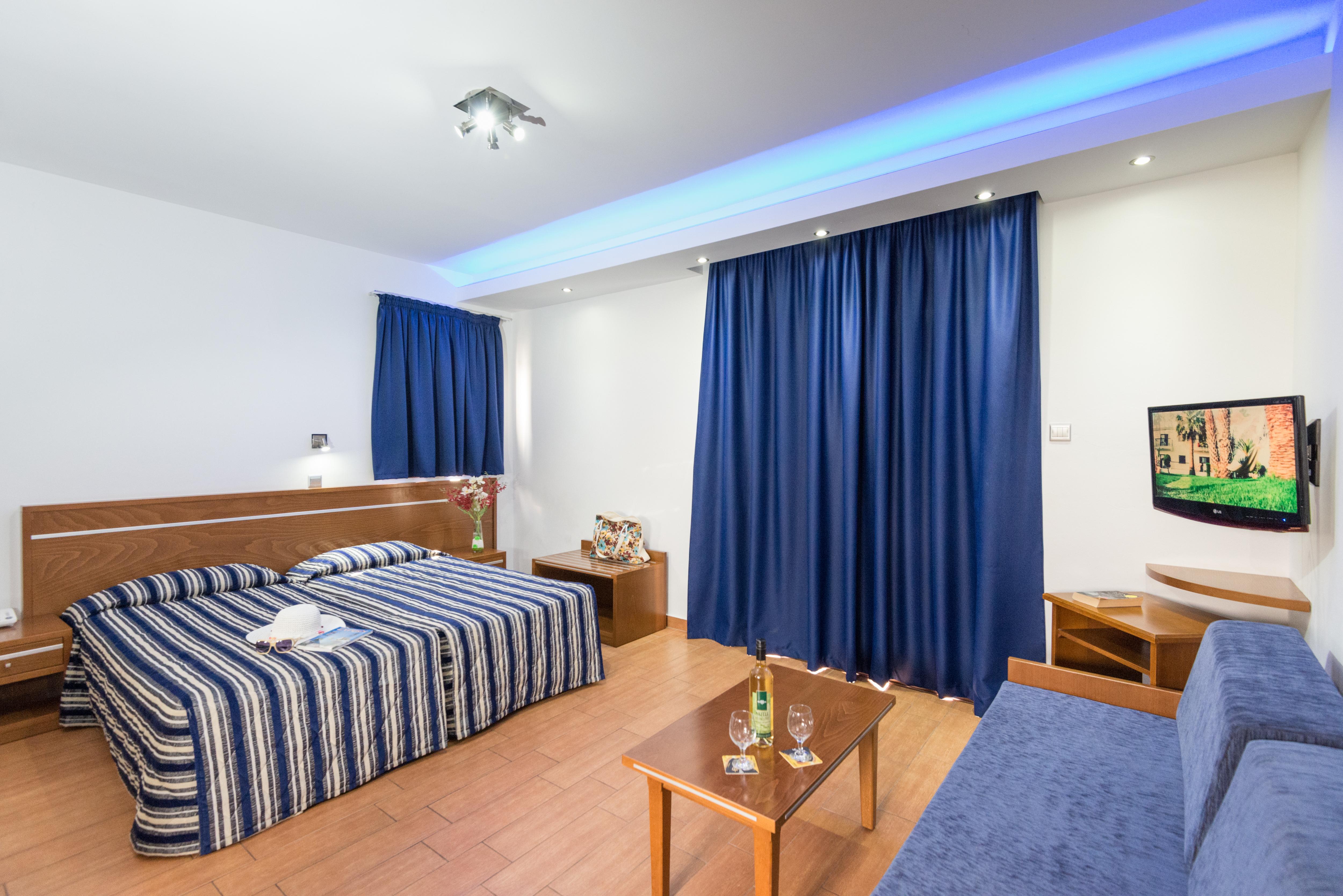 Loutsiana Deluxe Apts Айя Напа Екстериор снимка