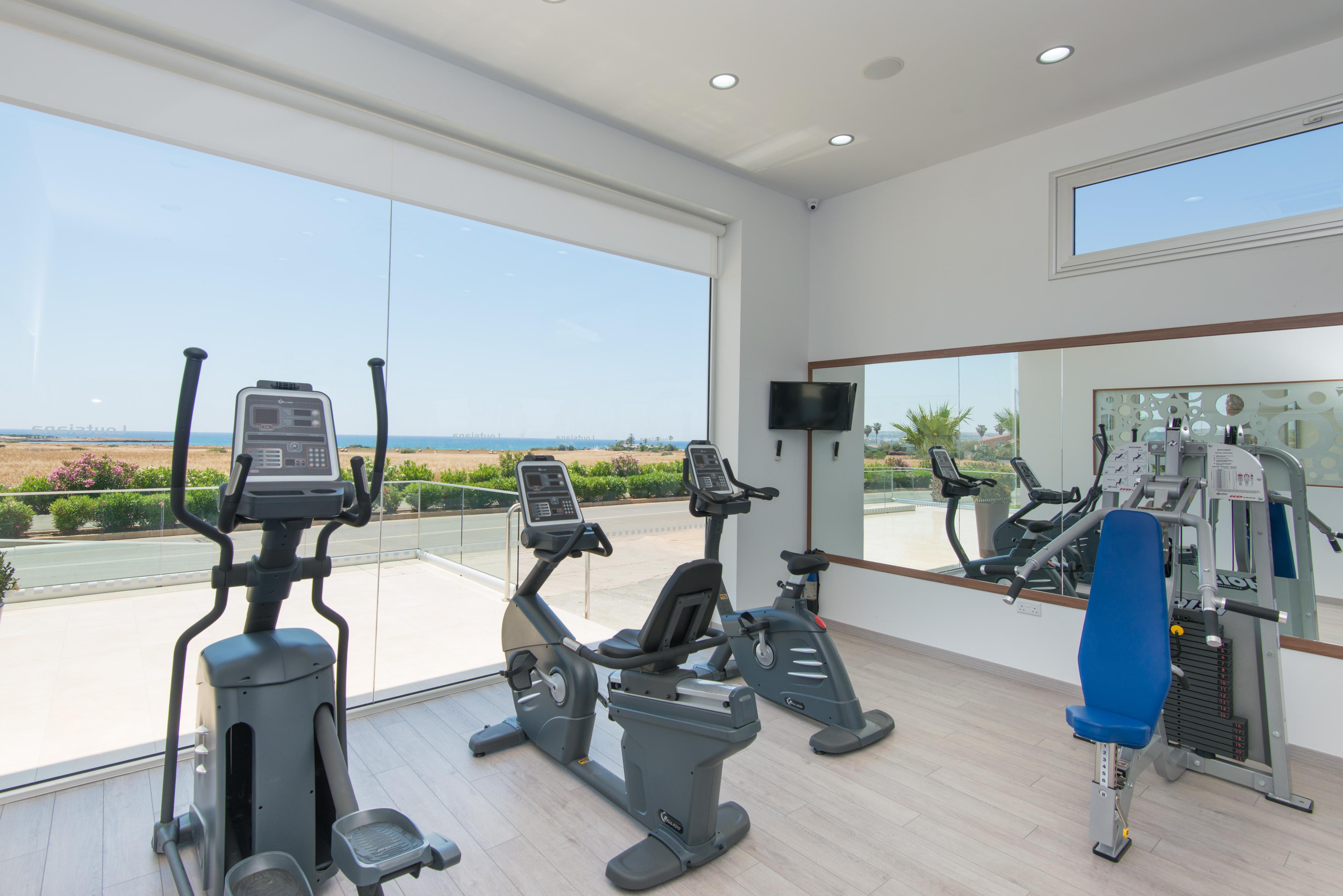 Loutsiana Deluxe Apts Айя Напа Екстериор снимка