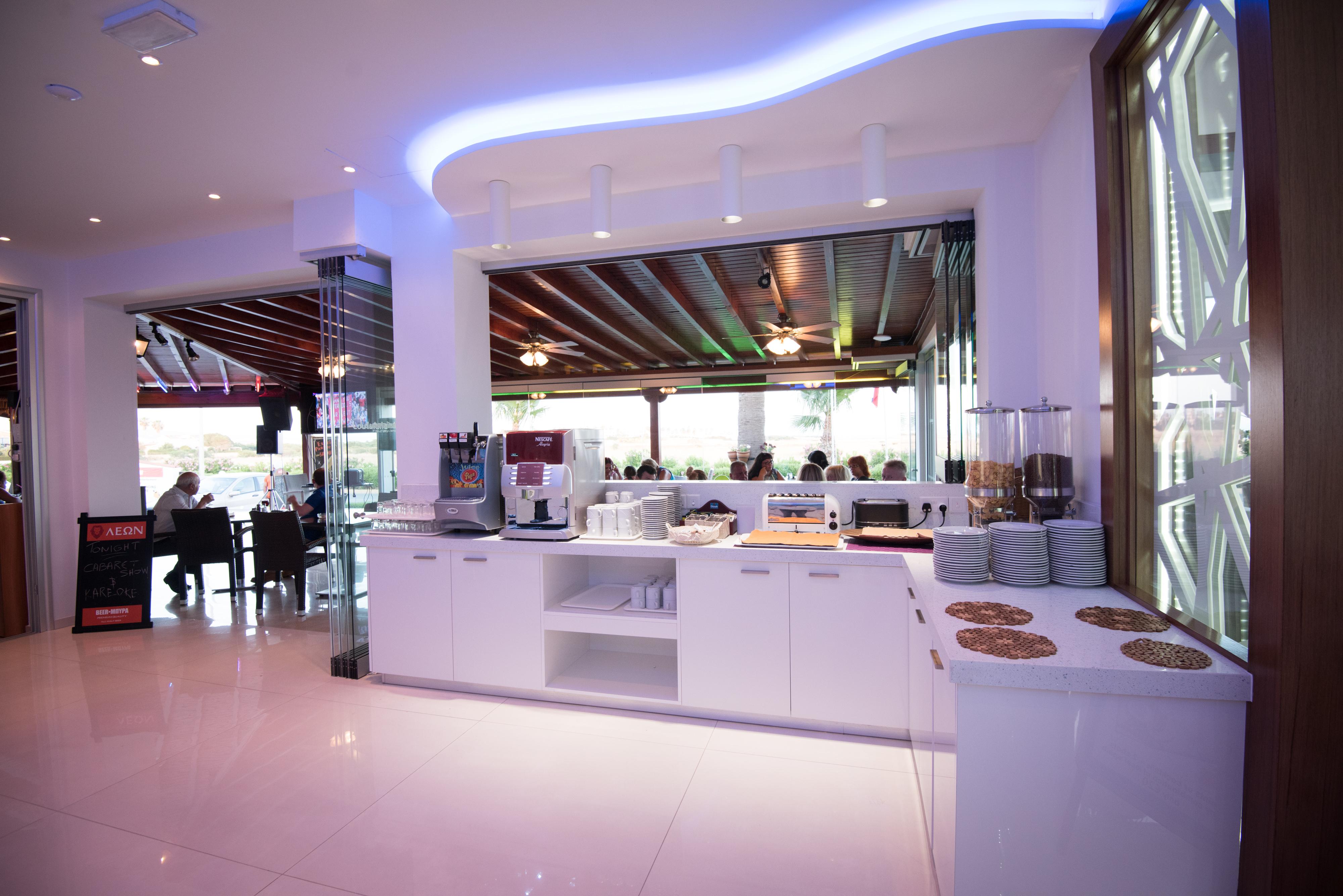 Loutsiana Deluxe Apts Айя Напа Екстериор снимка