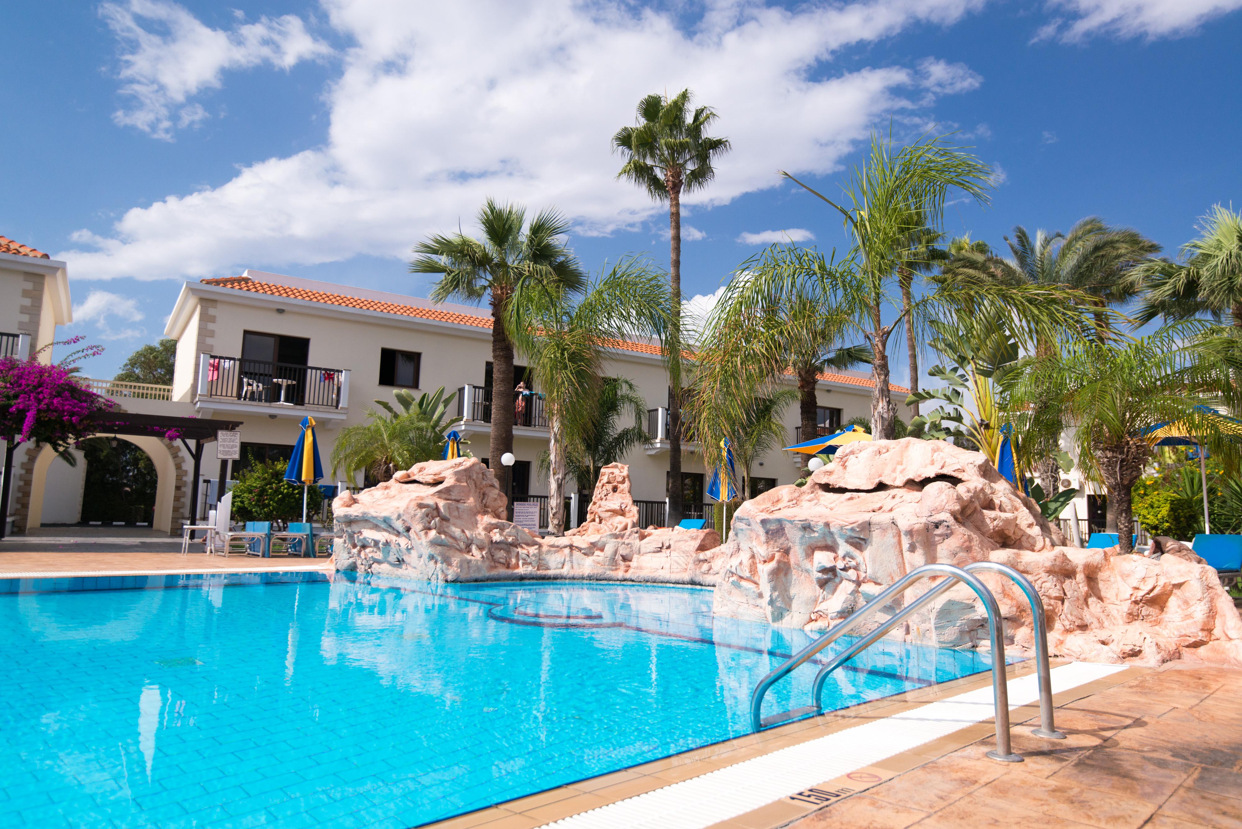 Loutsiana Deluxe Apts Айя Напа Екстериор снимка
