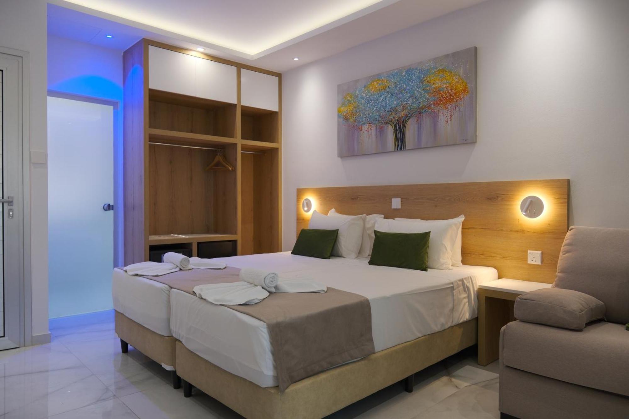 Loutsiana Deluxe Apts Айя Напа Екстериор снимка