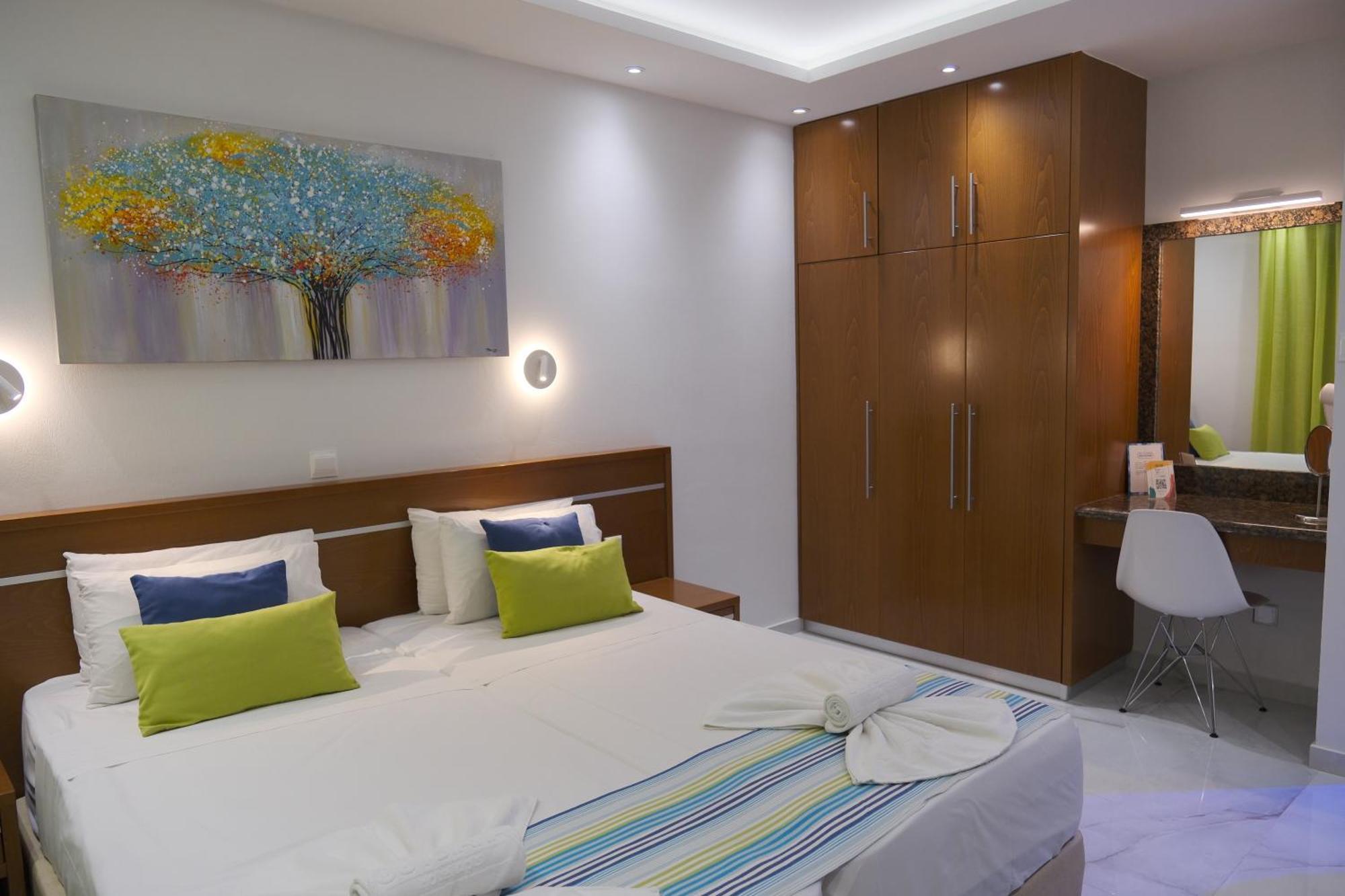 Loutsiana Deluxe Apts Айя Напа Стая снимка
