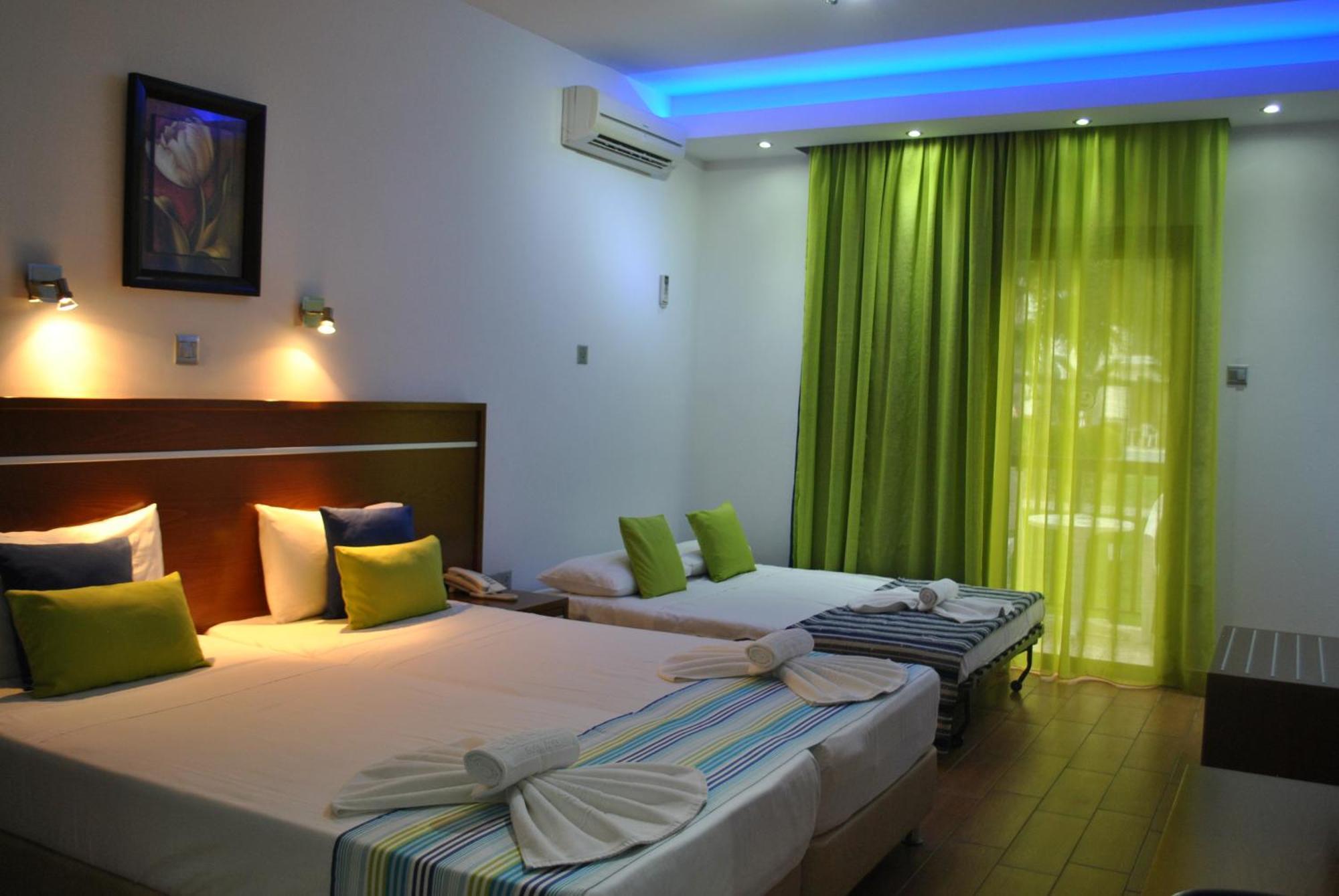 Loutsiana Deluxe Apts Айя Напа Стая снимка