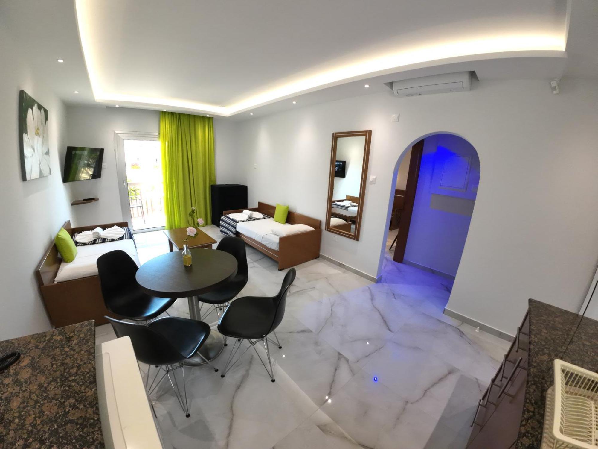 Loutsiana Deluxe Apts Айя Напа Екстериор снимка