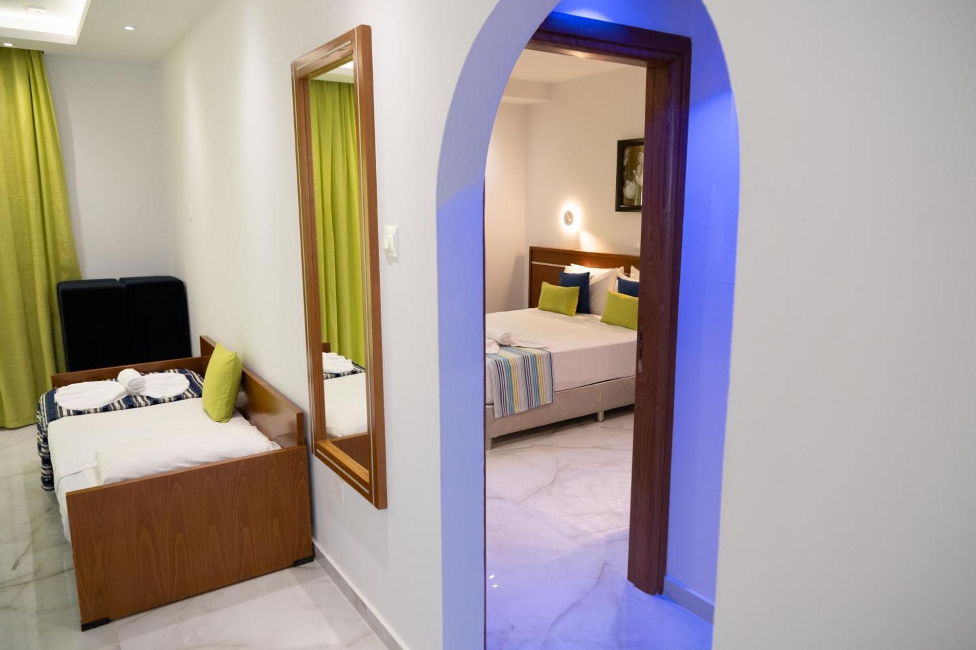Loutsiana Deluxe Apts Айя Напа Стая снимка